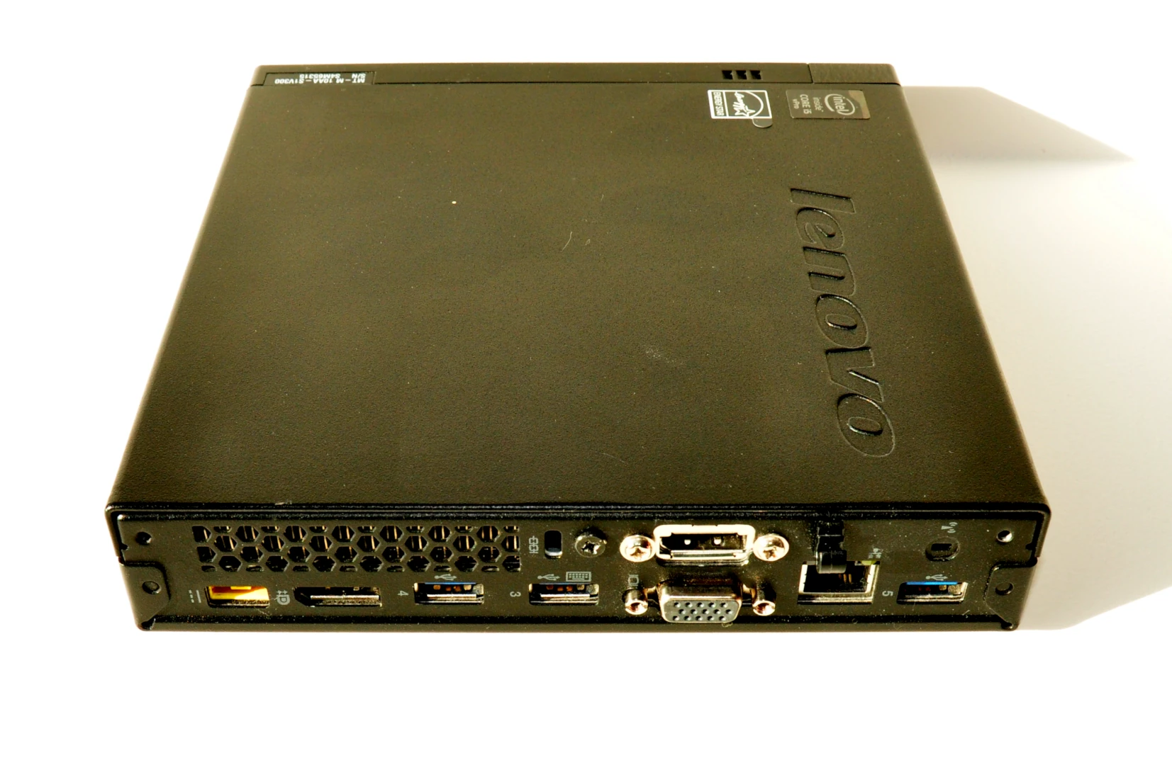 Lenovo ThinkPad M93p face arrière Lenovo ThinkPad M93p face arrière